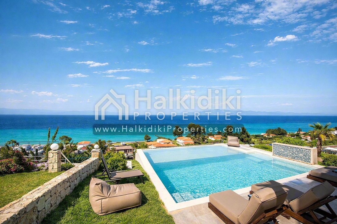 Villa in Pallini Municipal Unit, Macedonia and Thrace, Greece 1 - 18182699