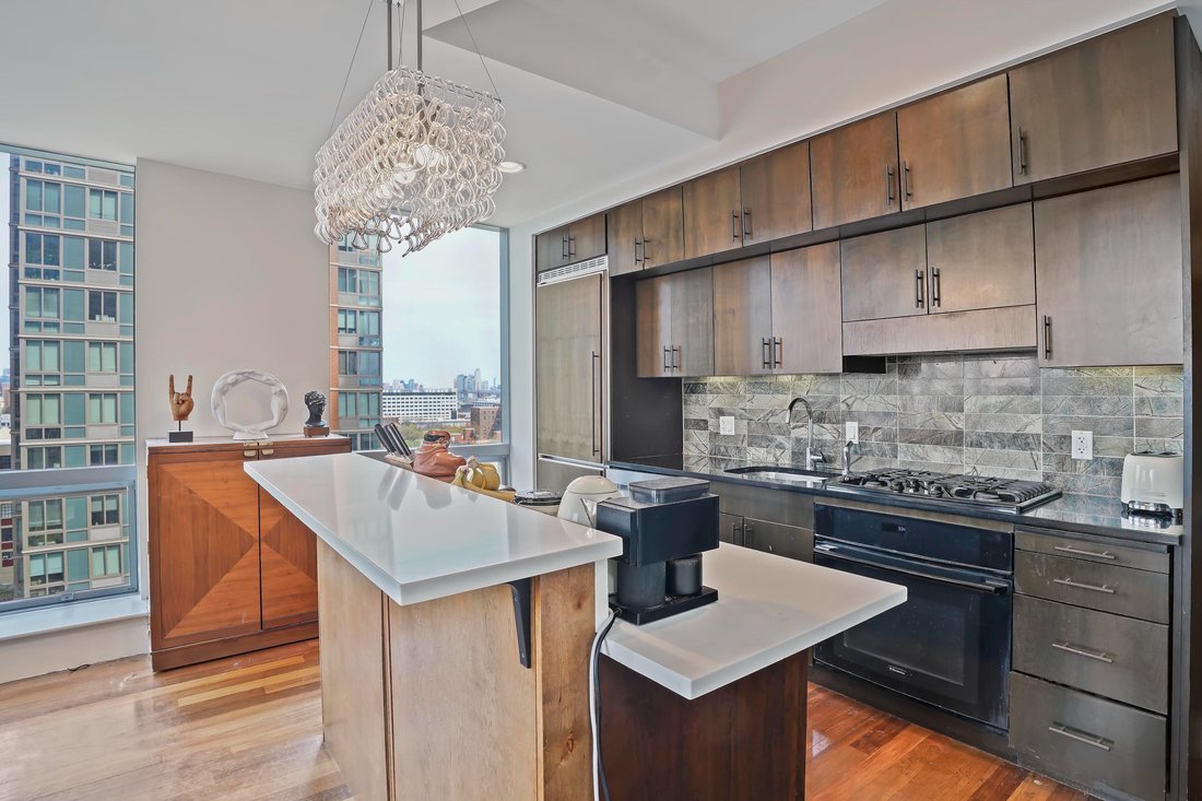 Condo in New York, New York, United States 3 - 18272502