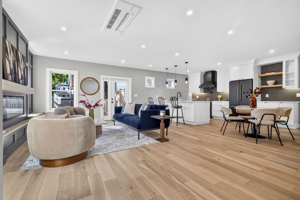 Condo in Arlington, Massachusetts, United States 1 - 18274742
