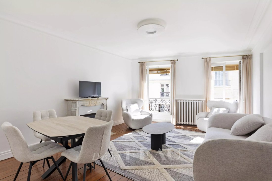 Apartment in Monnaie, Paris 6e Arrondissement, Paris 1 - 18271904
