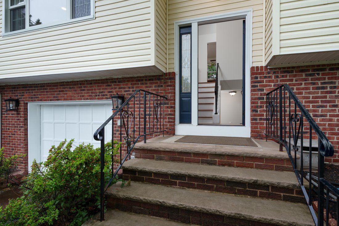 House in Metuchen, New Jersey, United States 3 - 18272405