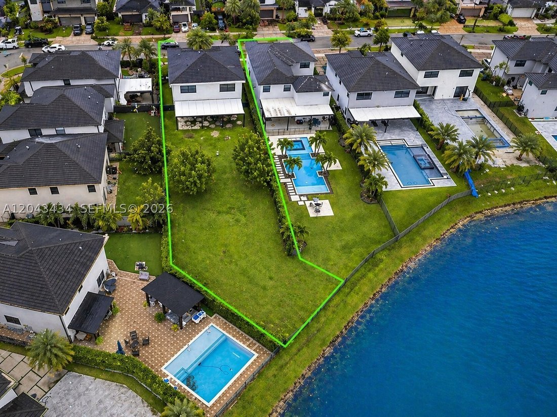 House in Hialeah, Florida, United States 1 - 18273785