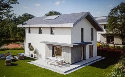 House in Saint-Martin-Bellevue, Filliere, France 1