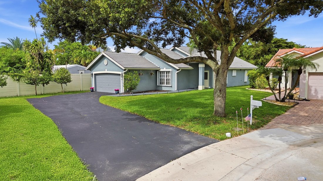 House in Davie, Florida, United States 4 - 18275202