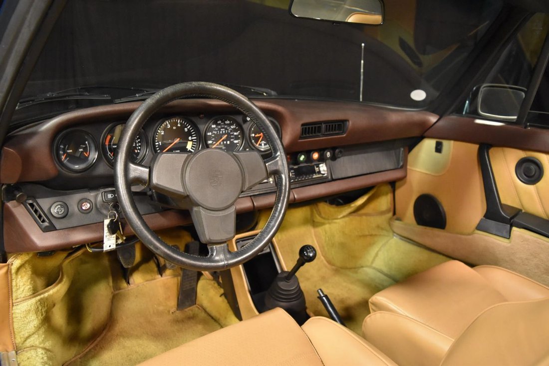 Cabriolet in Fort Lauderdale, FL, United States 2 - 18275913
