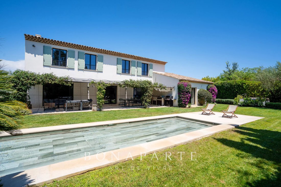 House in Zone Est Diffuse, Saint-Tropez, France 1 - 18272077