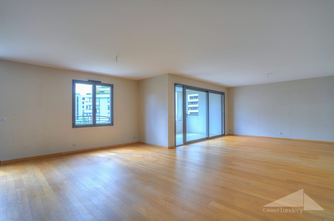 Apartment in Ouest, Saint-Genis-Pouilly, France 3 - 18276412
