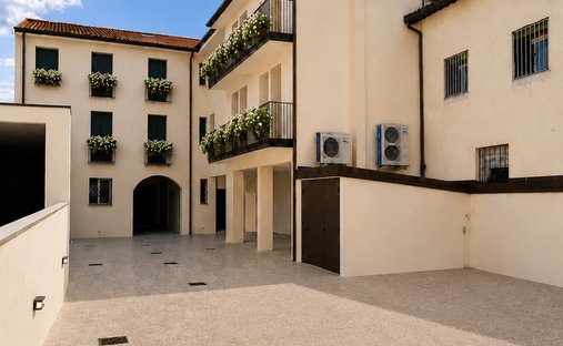 Appartamento a Centro, Vicenza, Veneto 1