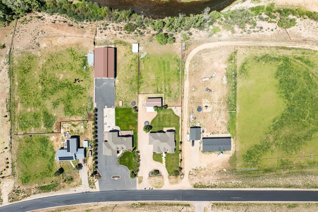 House in Tabiona, Utah, United States 4 - 18271553