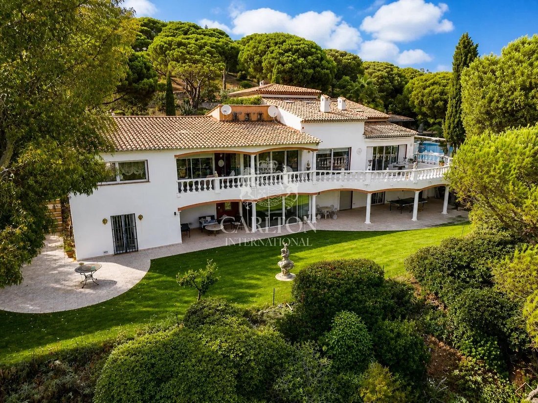 Villa in Nartelle-Noyer-Bellevue-bd des Sardinaux, Sainte-Maxime, France 1 - 17837591
