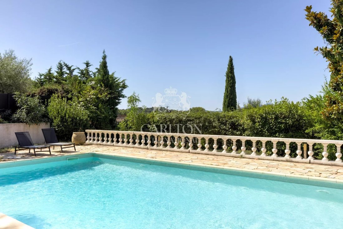 Villa in Mougins, Provence-Alpes-Côte d'Azur, France 2 - 15295707