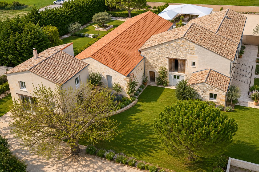Villa in Uzès, Occitania, France 3 - 17796937