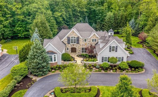 House in Chagrin Falls, Ohio, United States 1