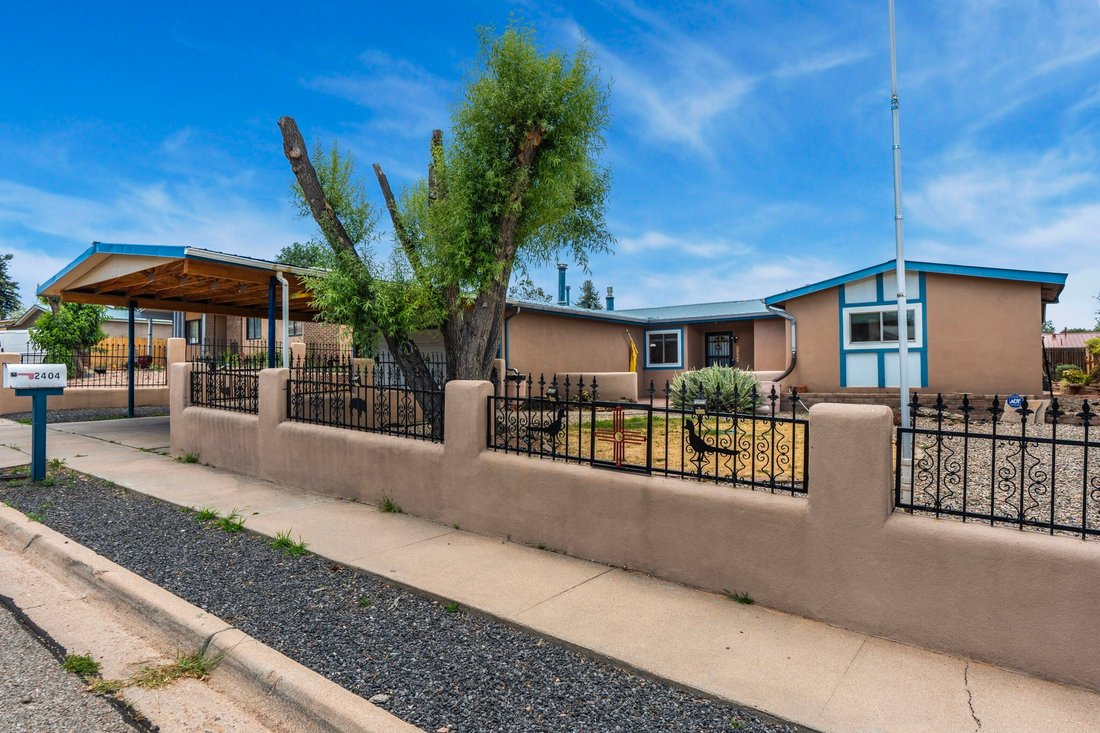House in Santa Fe, New Mexico, United States 1 - 18270105