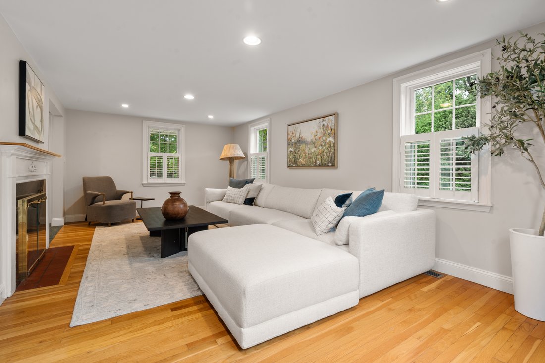 House in Needham, Massachusetts, United States 3 - 18271587