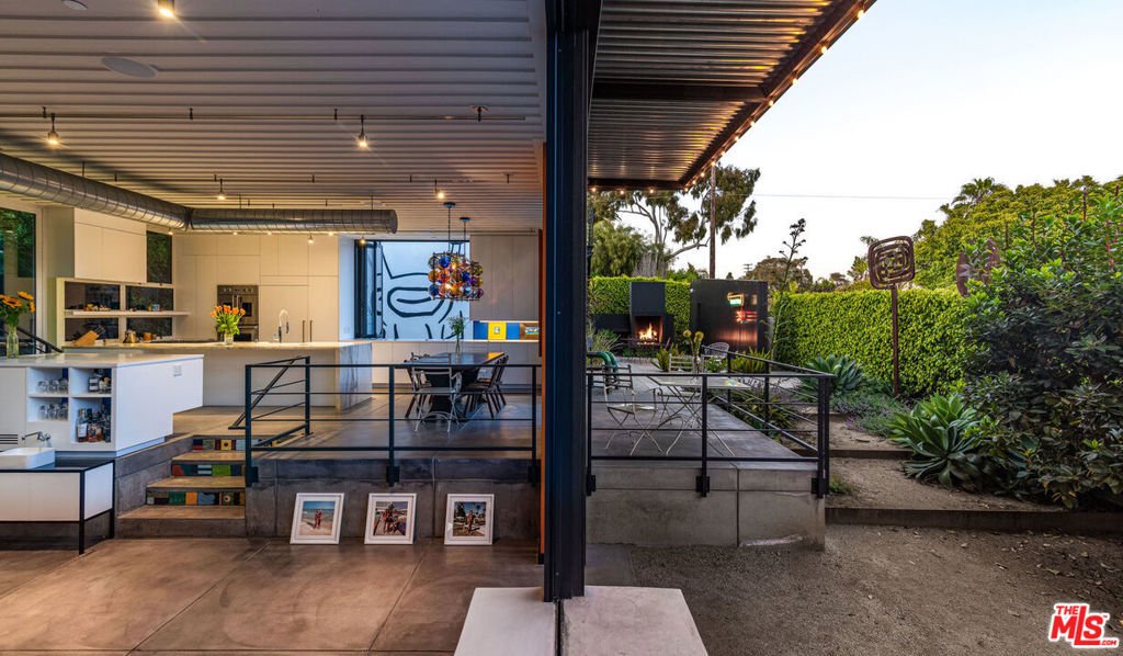 House in Los Angeles, California, United States 3 - 18273840
