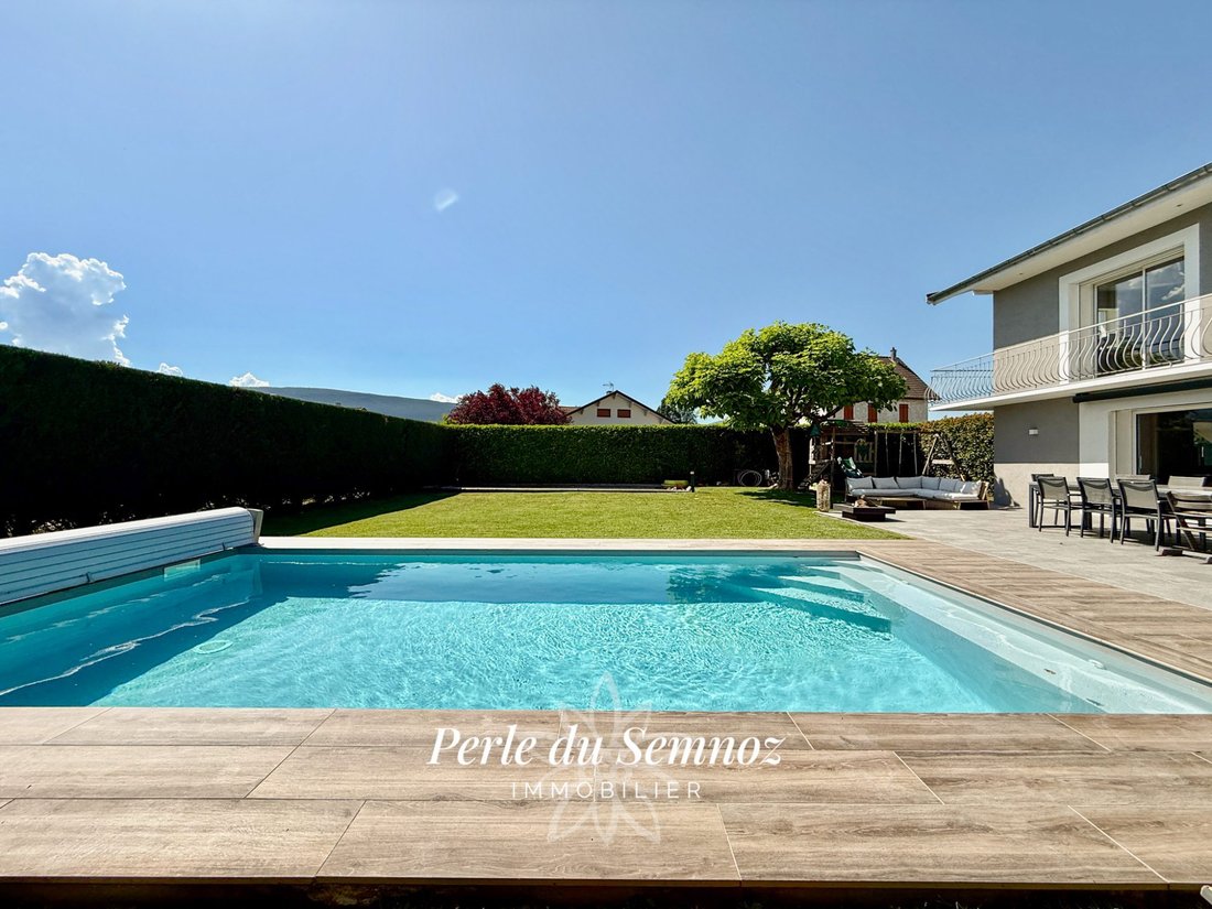 Villa in Vallieres, Vallieres-sur-Fier, France 2 - 18276366