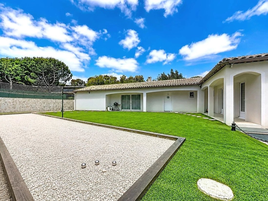 Villa in Croix des Gardes, Cannes, France 2 - 18275366