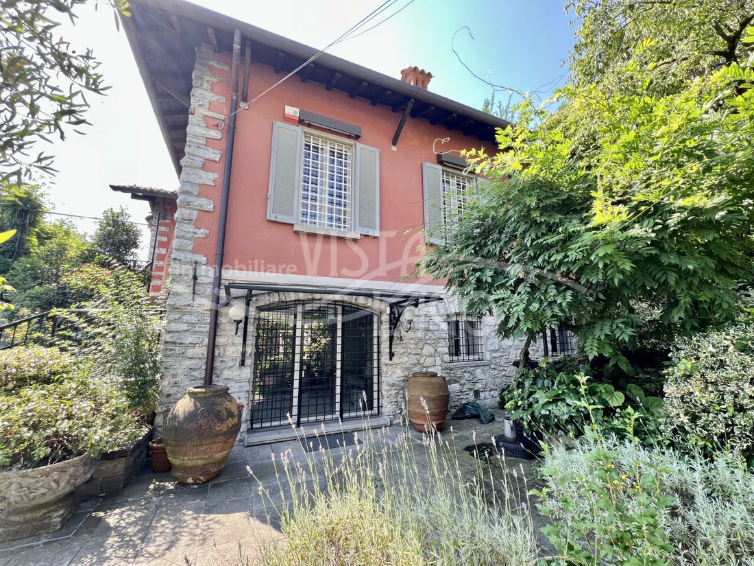 Villa in Sagnino-Tavernola-Monte Olimpino, Como, Lombardy 4 - 18275660