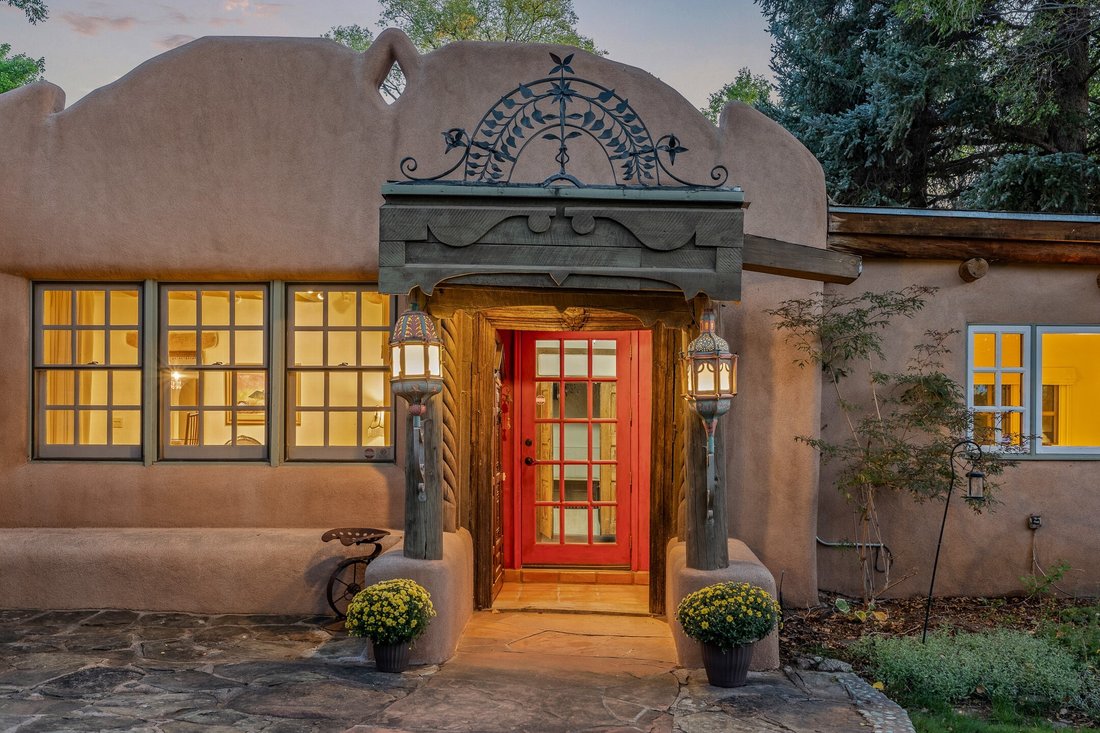 House in Taos, New Mexico, United States 5 - 18273795