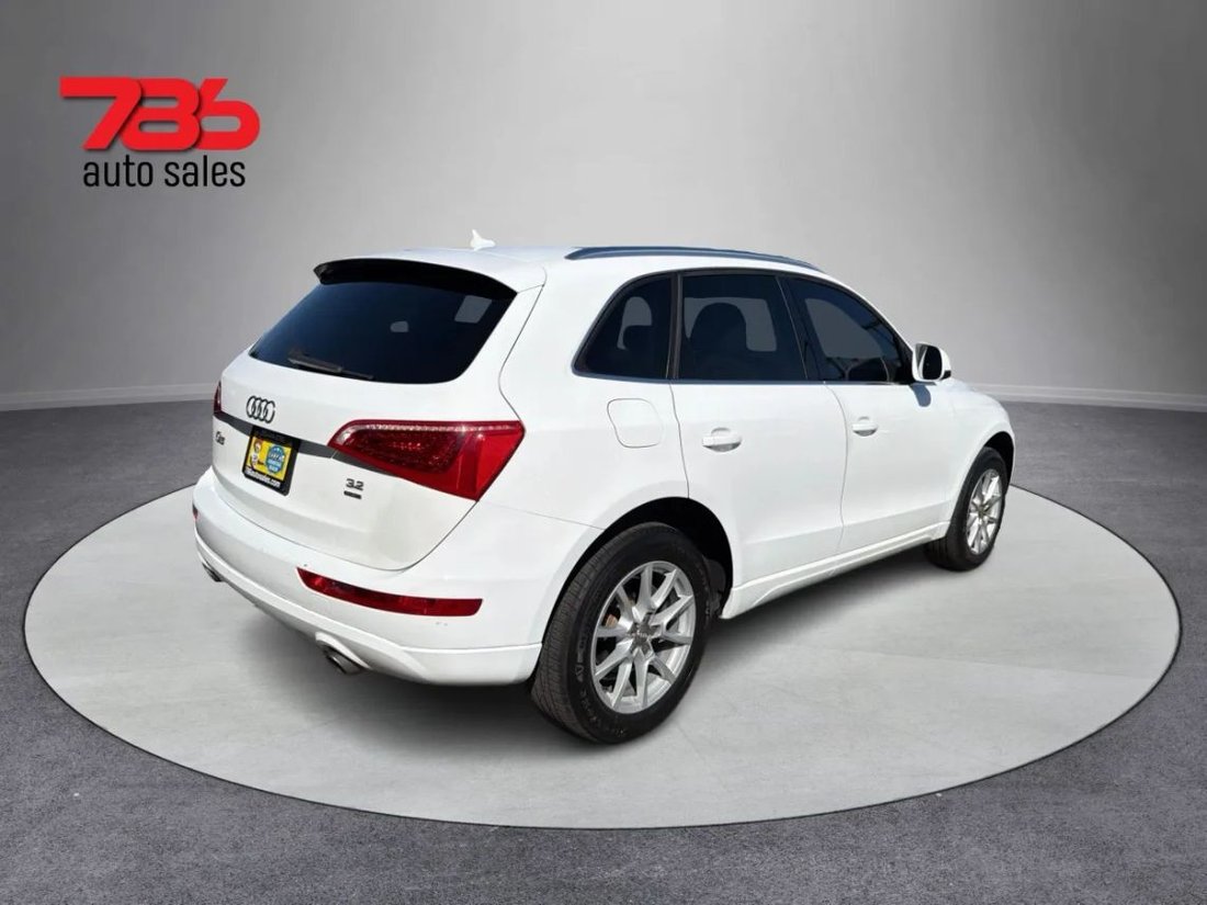 Suv in Fresno, CA, United States 3 - 18272279
