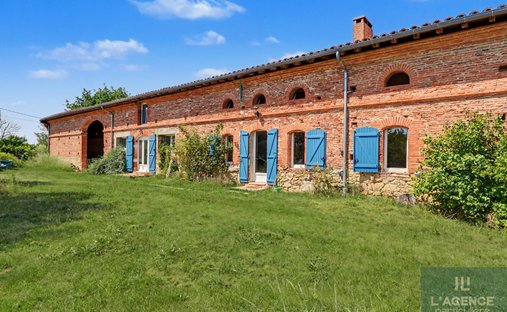 House in Ayguesvives, Occitania, France 1
