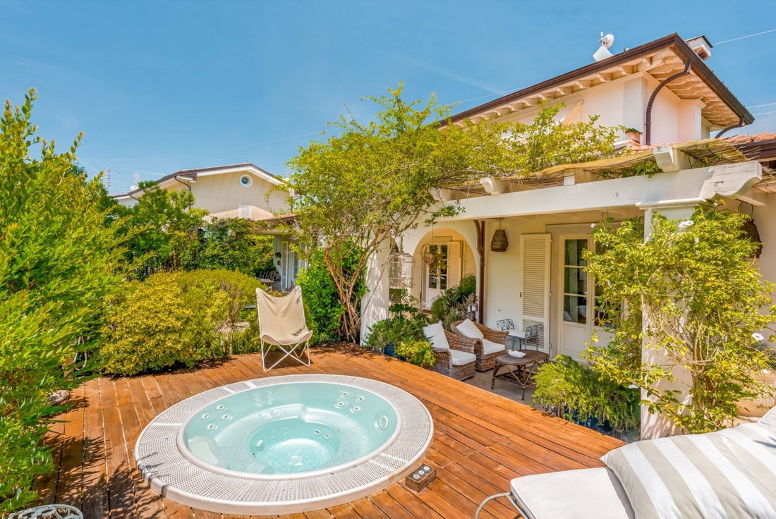 Villa a Caranna-Vaiana, Forte dei Marmi, Toscana 2 - 18276141