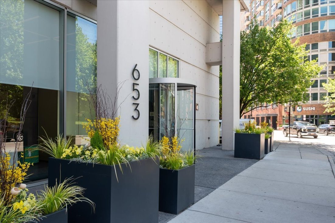 Condo in Chicago, Illinois, United States 4 - 18273857