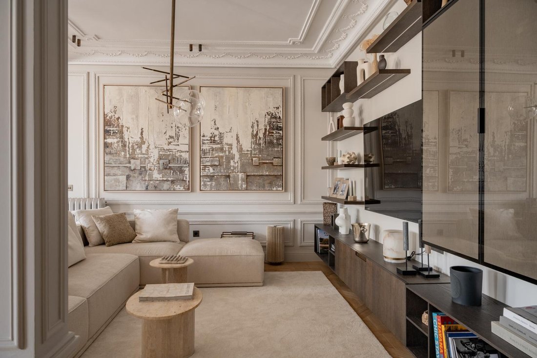 Apartment in Triangle d'Or, Paris 8e Arrondissement, Paris 4 - 18274146