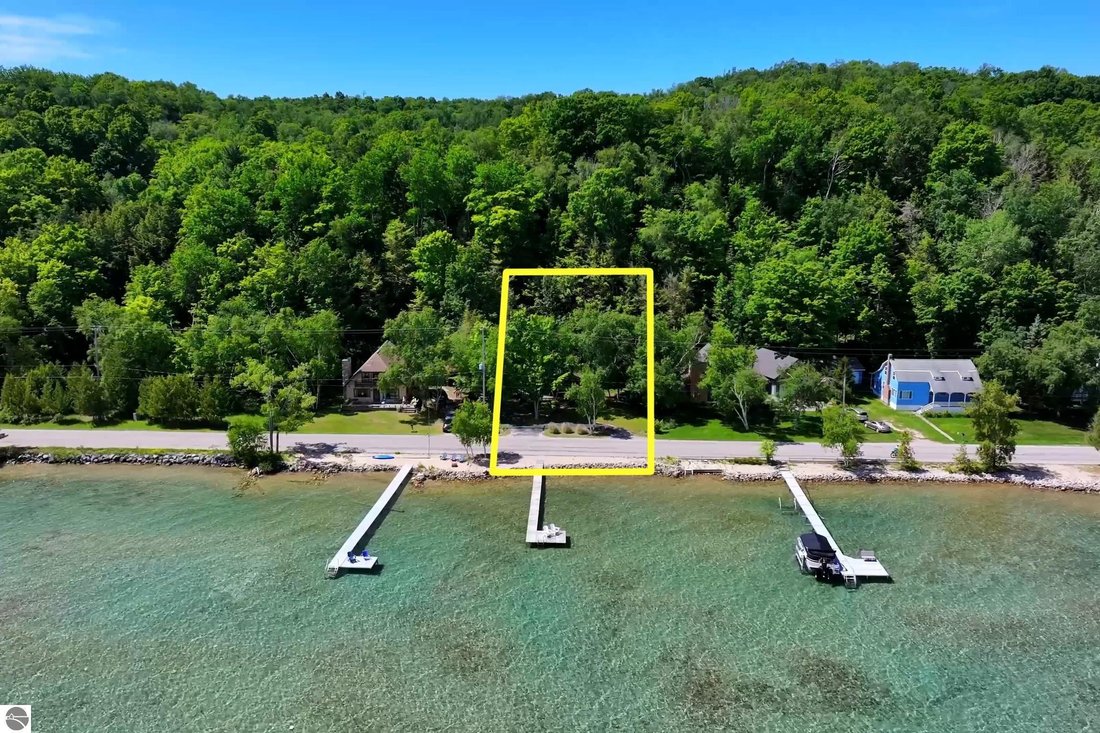 House in Frankfort, Michigan, United States 4 - 18276207
