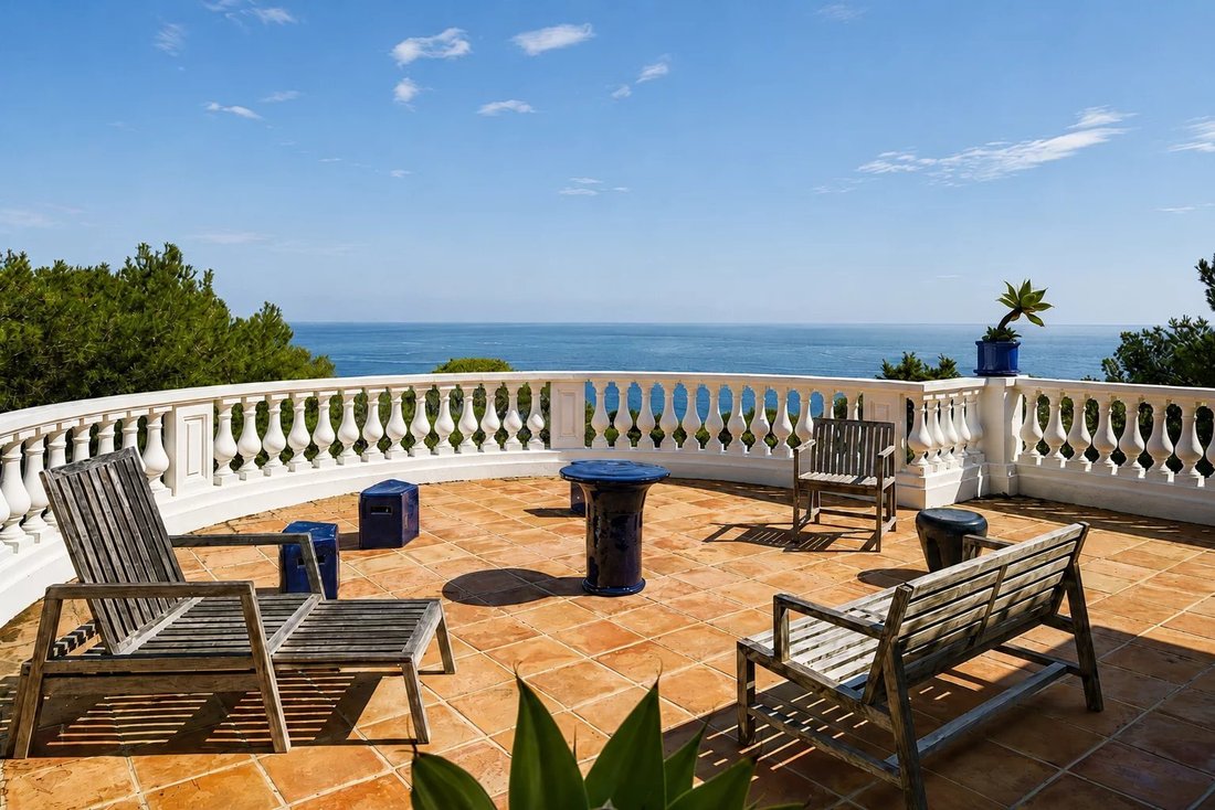 Villa in Saint-Jean-Cap-Ferrat, Provence-Alpes-Côte d'Azur, France 3 - 17548308