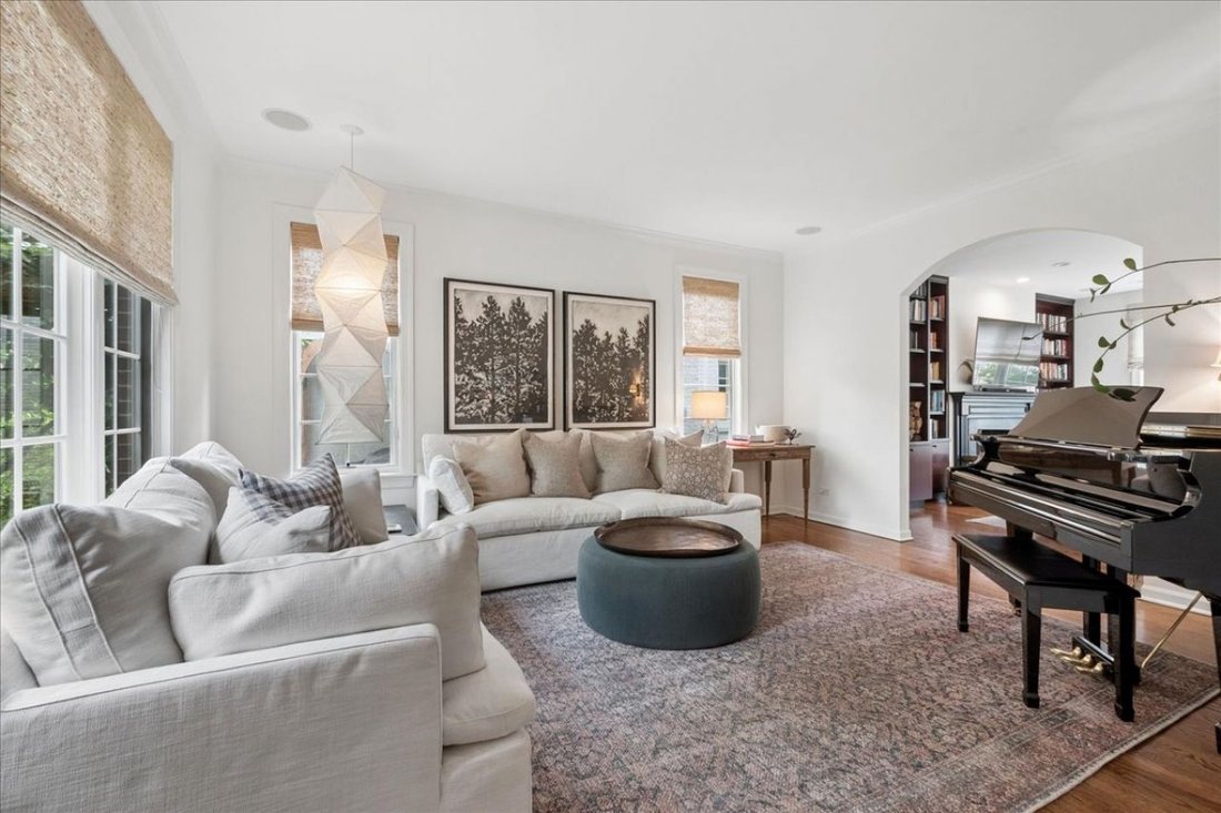 House in Skokie, Illinois, United States 5 - 18276220