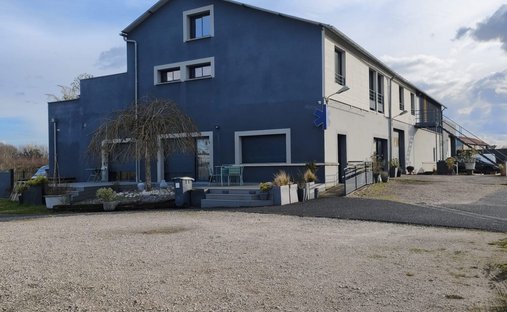 House in Sully-sur-Loire, Centre-Val de Loire, France 1
