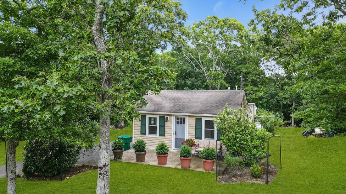 House in Hampton Bays, New York, United States 1 - 18271687