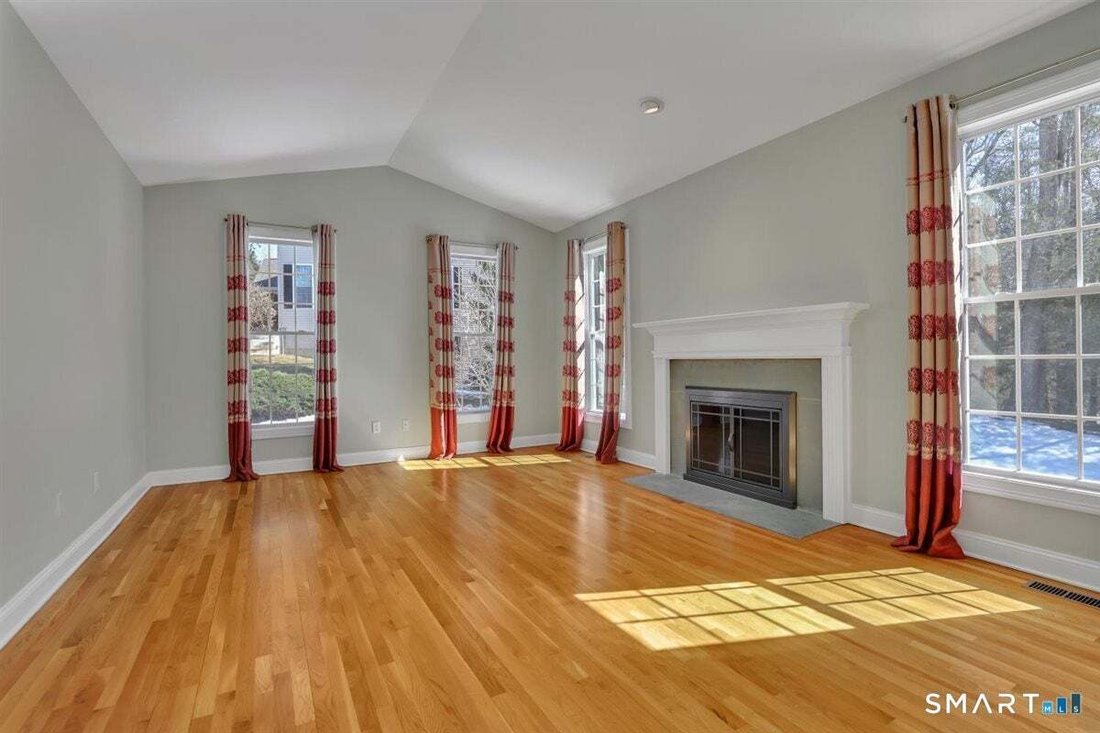 House in Avon, Connecticut, United States 5 - 18271875