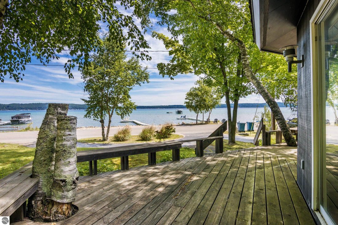 House in Frankfort, Michigan, United States 3 - 18276207
