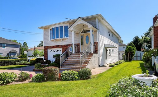 House in Albertson, New York, United States 1