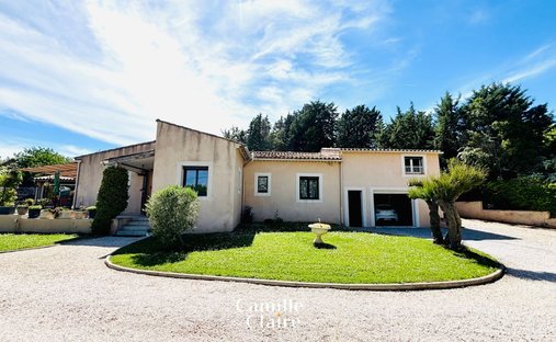 Domaine à Granettes-Jauberte-Sainte Anne, Aix-en-Provence, France 1