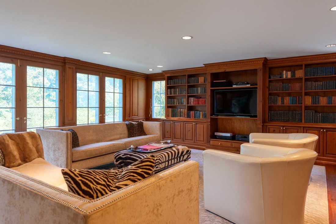 House in Locust Valley, New York, United States 5 - 18130769