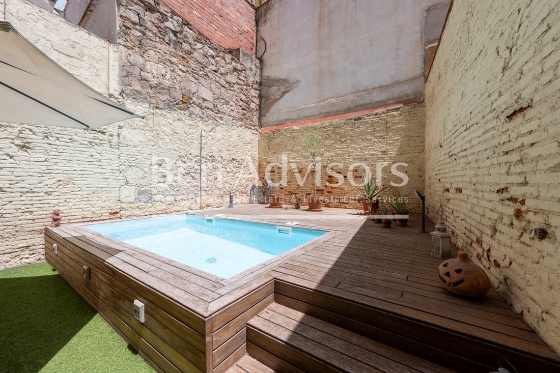 Apartment in Ciutat Vella, Barcelona, Spain 2 - 18275576