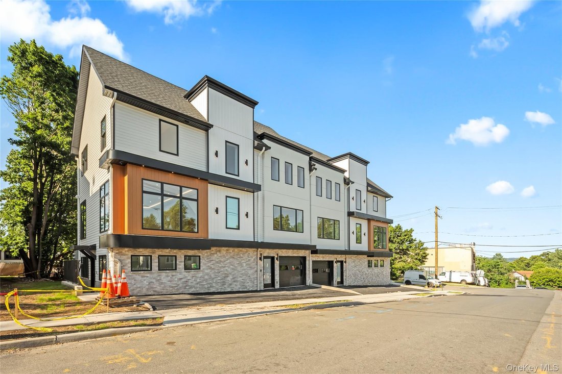 Condominio a Spring Valley, New York, Stati Uniti 2 - 18274845