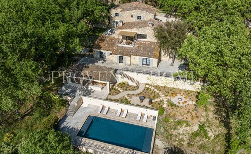 Estate in Gordes, Provence-Alpes-Côte d'Azur, France 1