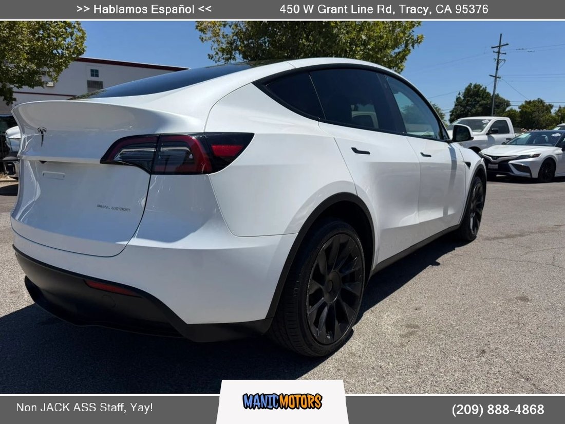 Suv in Tracy, CA, United States 3 - 18090277