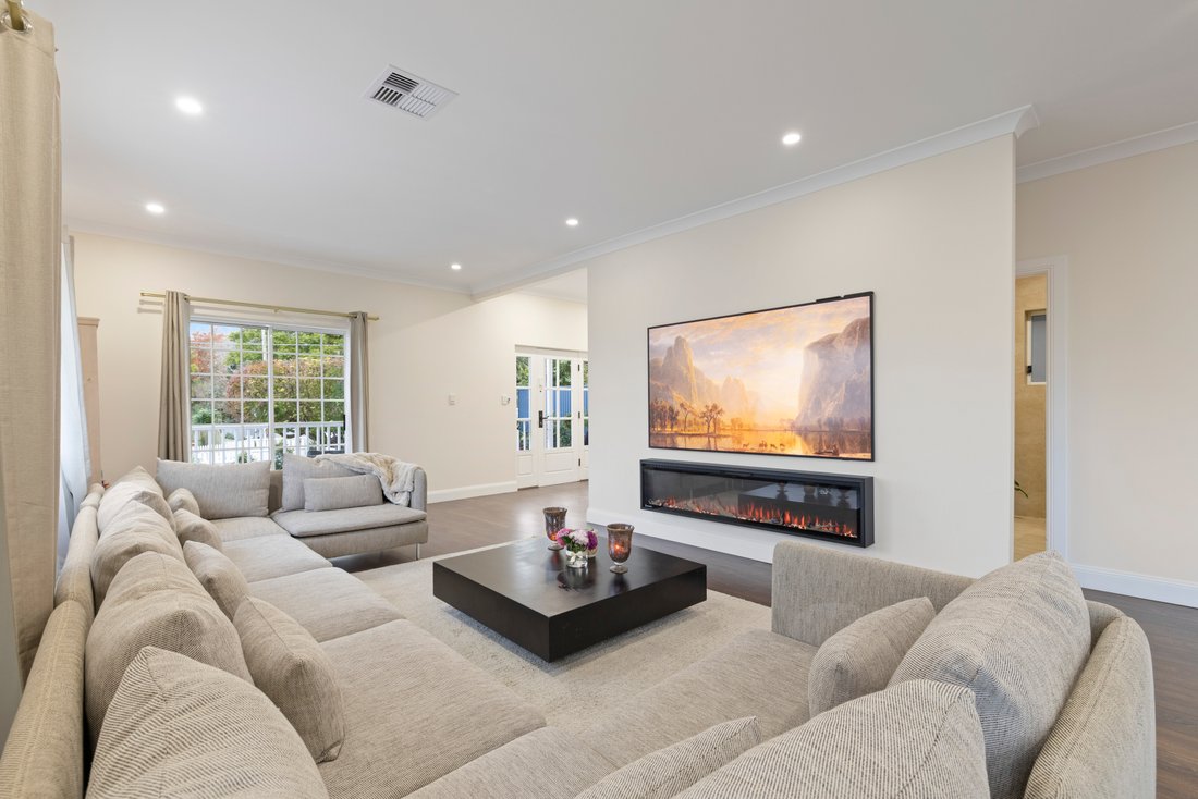 House in Mount Kuring-Gai, New South Wales, Australia 4 - 18276600