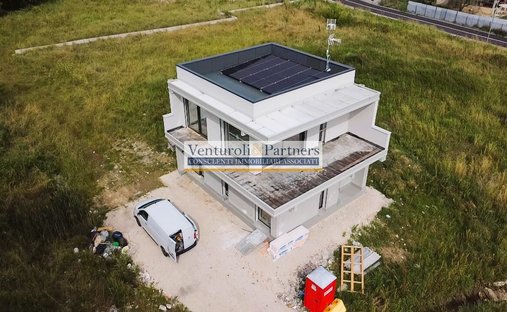 Villa in Soiano del Lago, Lombardei, Italien 1