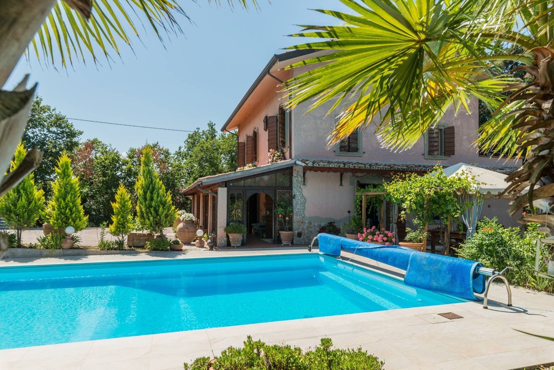 Villa in Montelabbate, Marche, Italy 5 - 18276120