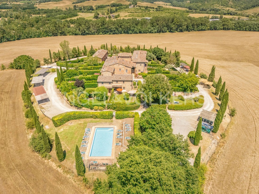 Landhaus in Asciano, Toskana, Italien 1 - 18278525
