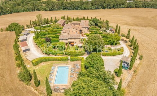 Casa de Campo en Asciano, Toscana, Italia 1