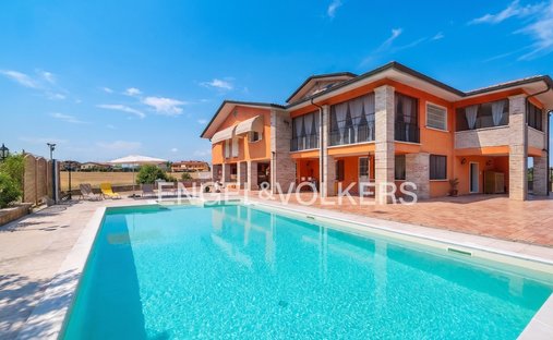 Villa a Rivoltella, Desenzano del Garda, Lombardia 1