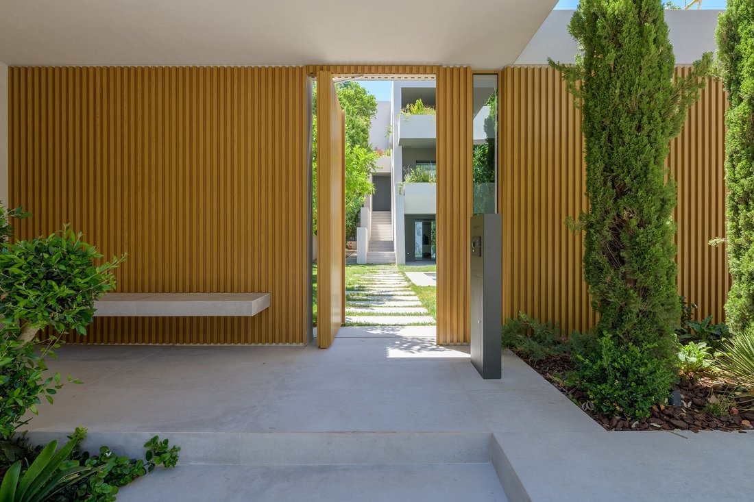 House in Vouliagmeni, Attica, Greece 2 - 15965534